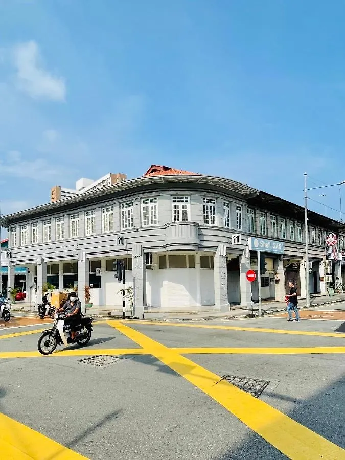 111 Hutton Lane Hostel George Town